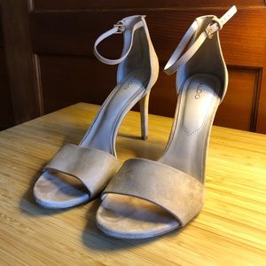 Beige suede Aldo heels size 8